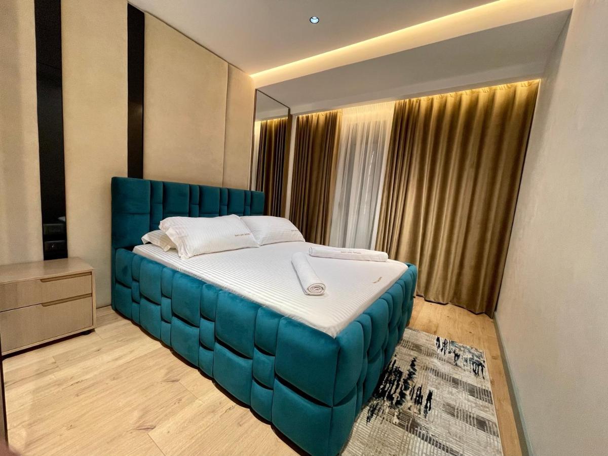 Queens Luxury Apartments Тирана Экстерьер фото