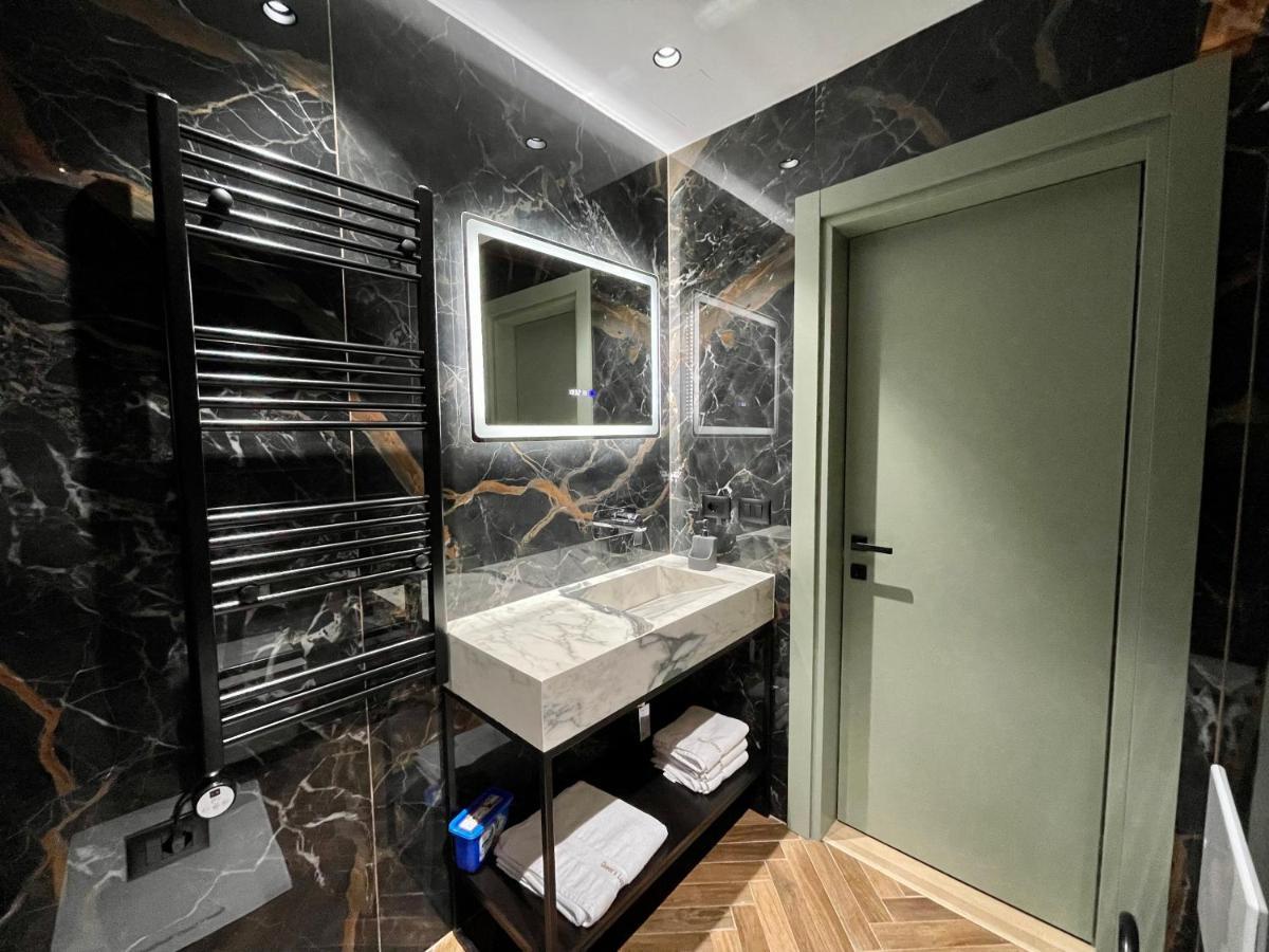 Queens Luxury Apartments Тирана Экстерьер фото