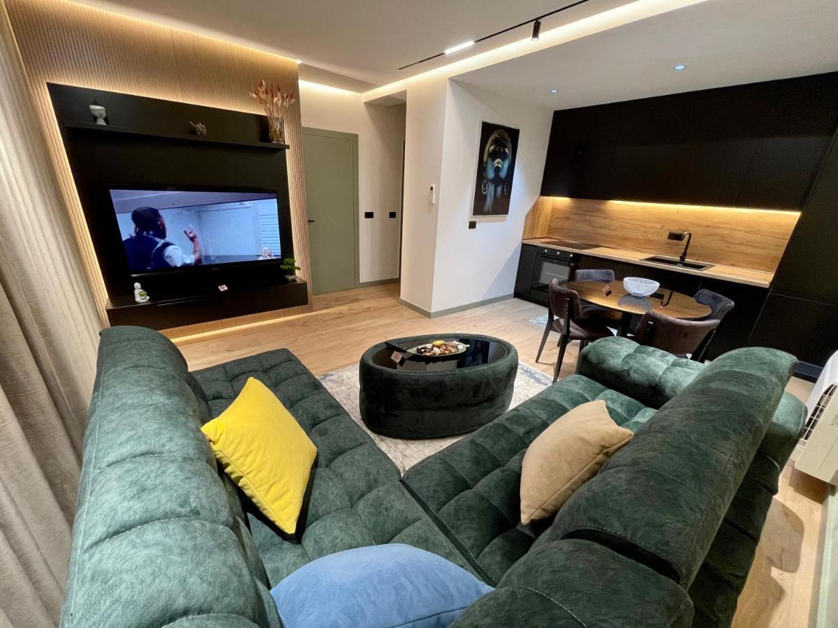 Queens Luxury Apartments Тирана Экстерьер фото