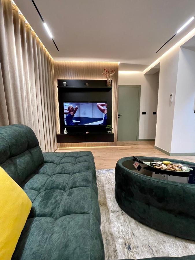 Queens Luxury Apartments Тирана Экстерьер фото