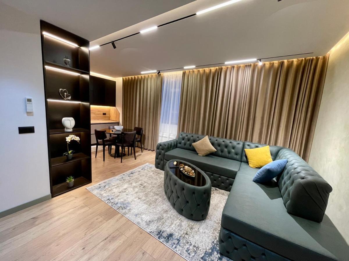 Queens Luxury Apartments Тирана Экстерьер фото