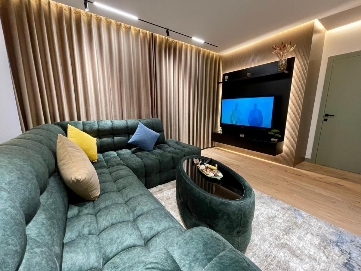 Queens Luxury Apartments Тирана Экстерьер фото