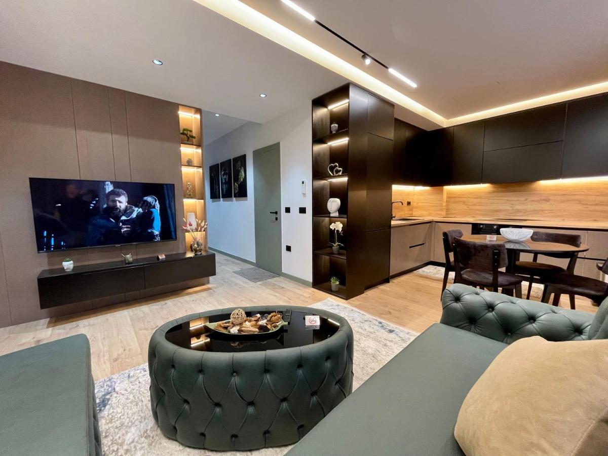 Queens Luxury Apartments Тирана Экстерьер фото