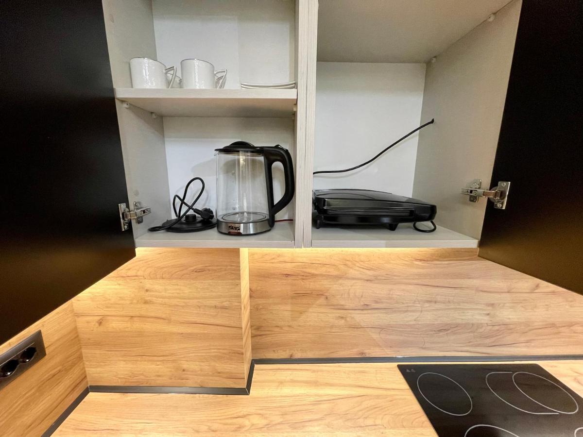 Queens Luxury Apartments Тирана Экстерьер фото