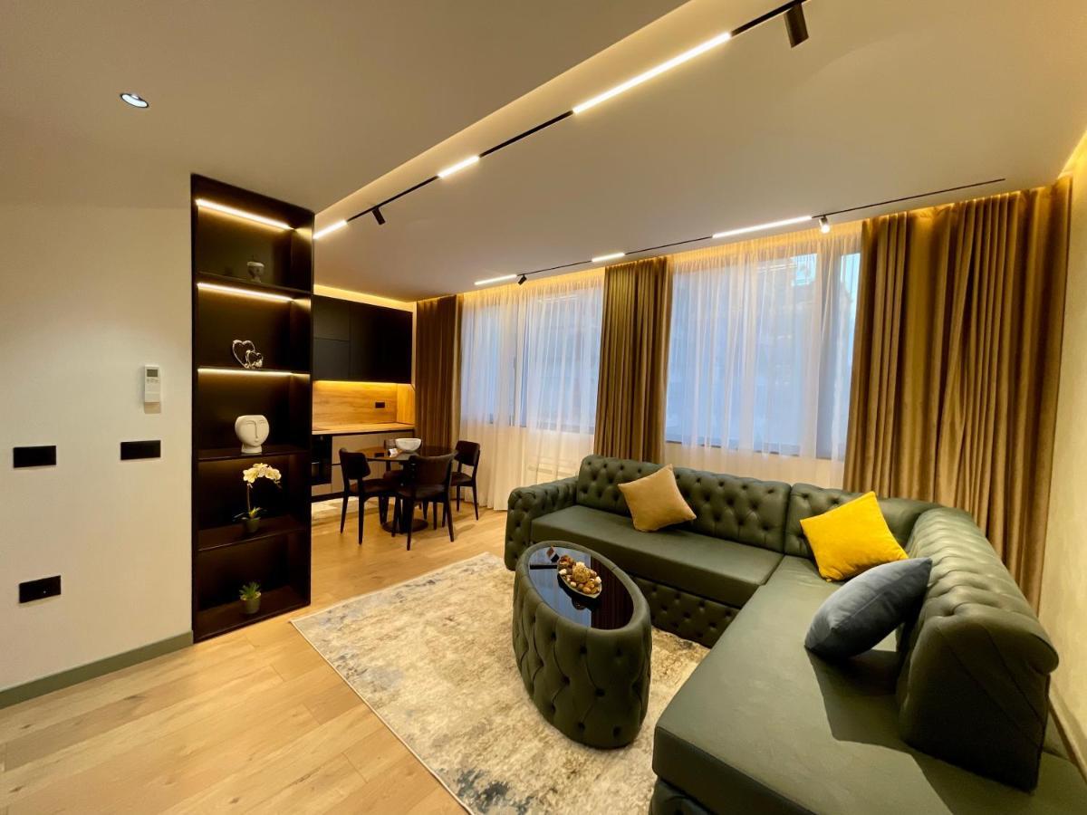Queens Luxury Apartments Тирана Экстерьер фото