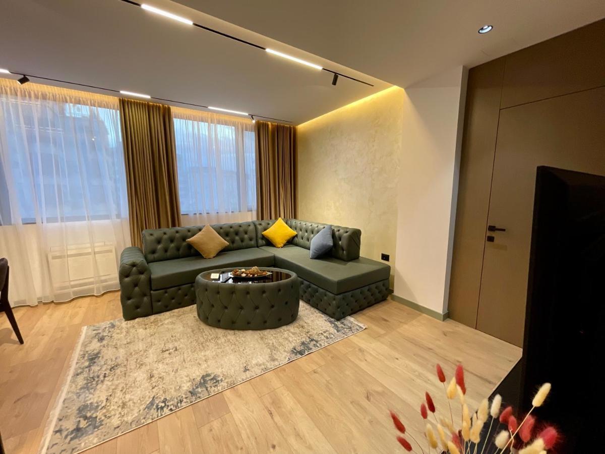 Queens Luxury Apartments Тирана Экстерьер фото