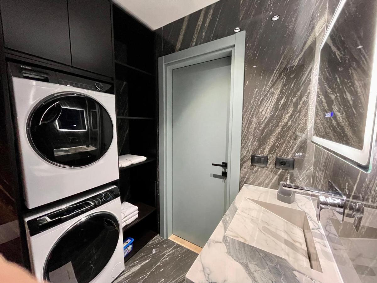 Queens Luxury Apartments Тирана Экстерьер фото