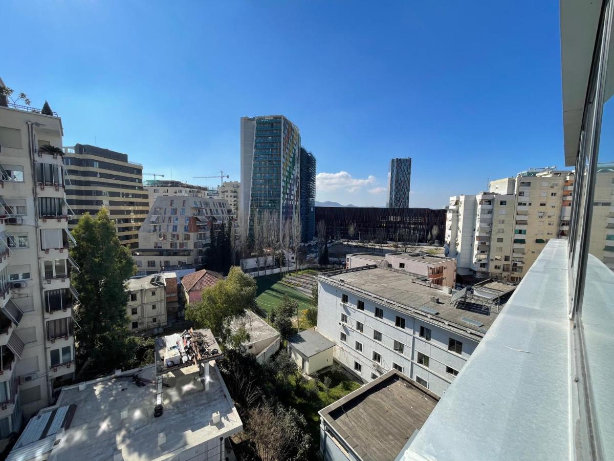 Queens Luxury Apartments Тирана Экстерьер фото