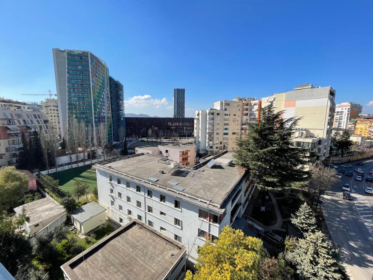 Queens Luxury Apartments Тирана Экстерьер фото