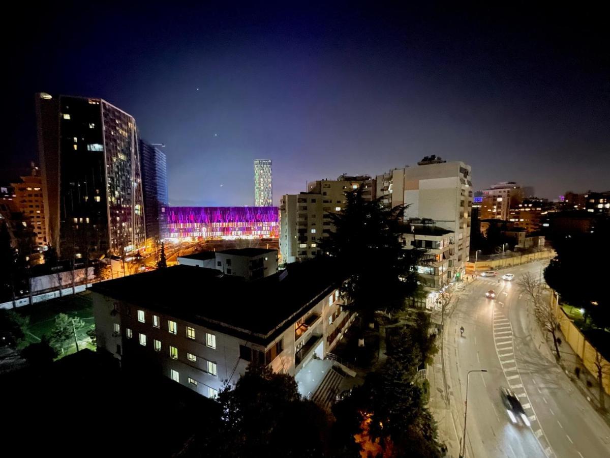 Queens Luxury Apartments Тирана Экстерьер фото
